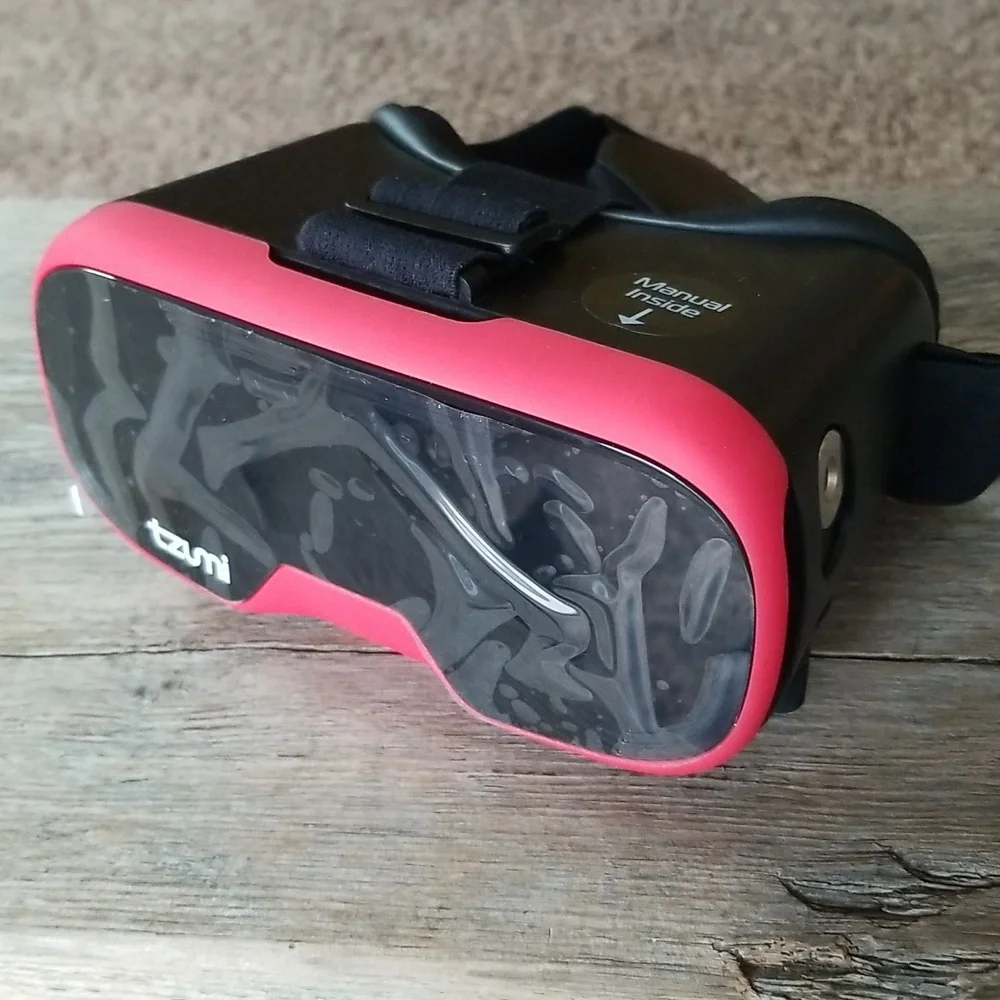 Virtual Reality Smartphone Headset